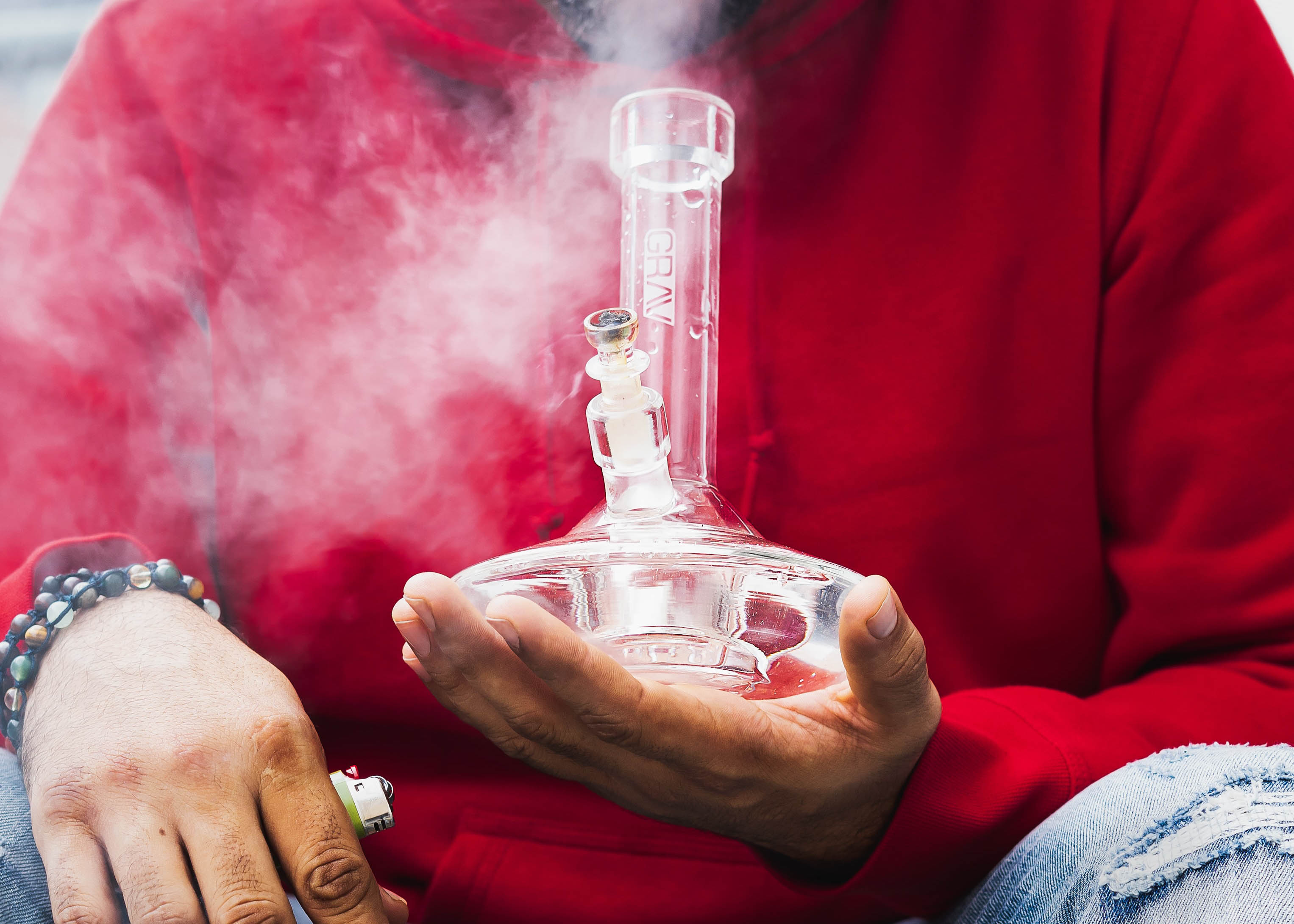 Water Pipes vs. Bubblers: Which is Right for You? – matchboxbros