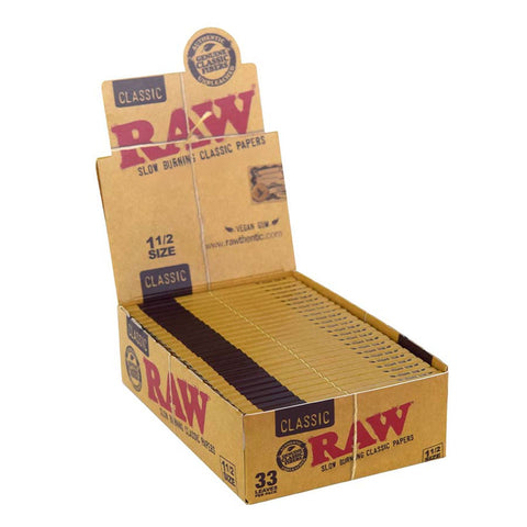 RAW Classic 1 1/2 Size Rolling Papers